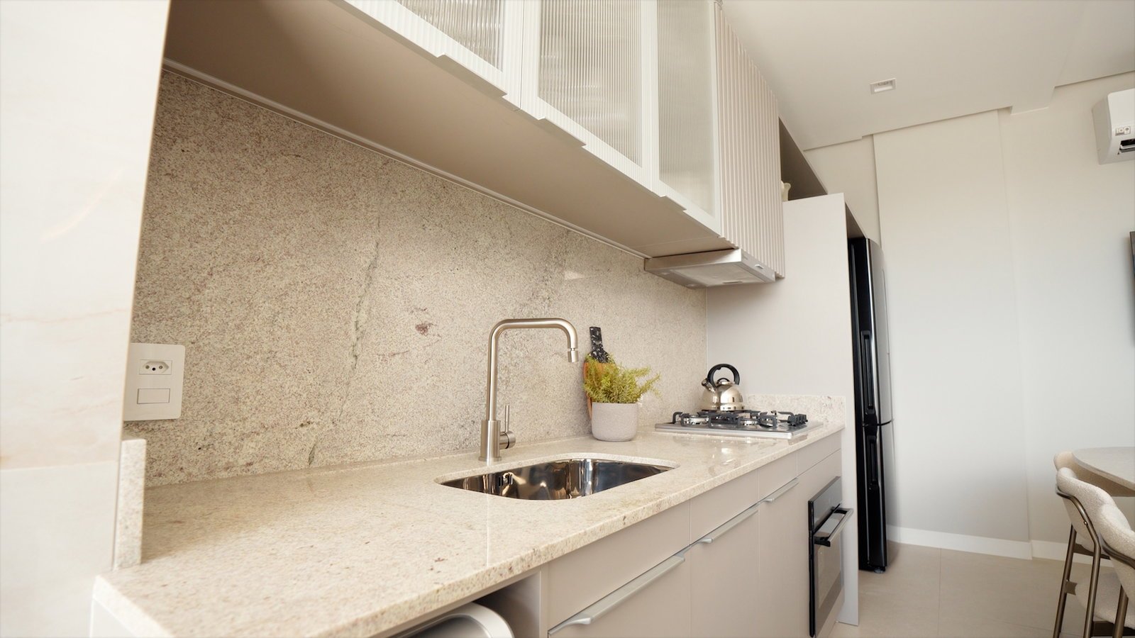 Apartamento L’Aquamarine Residence Itajaí (SC) – AIKON