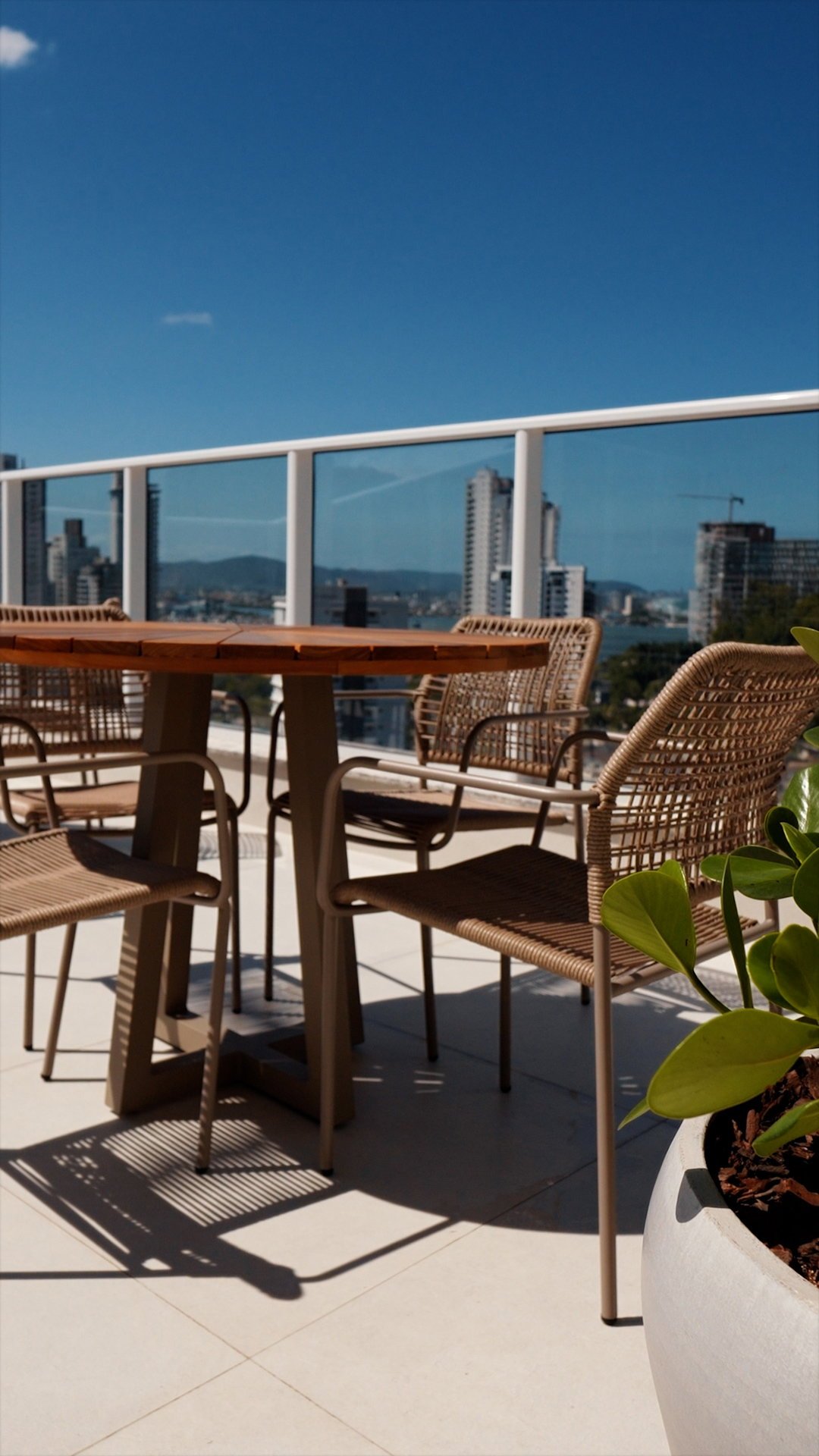 Apartamento L’Aquamarine Residence Itajaí (SC) – AIKON