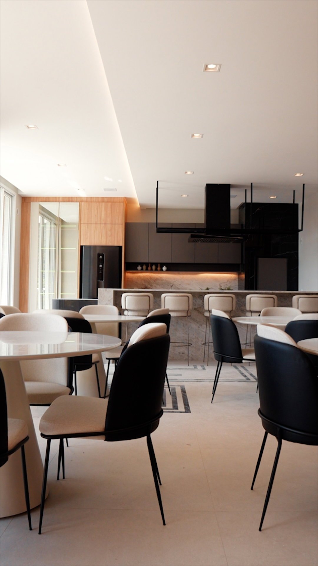 Apartamento L’Aquamarine Residence Itajaí (SC) – AIKON
