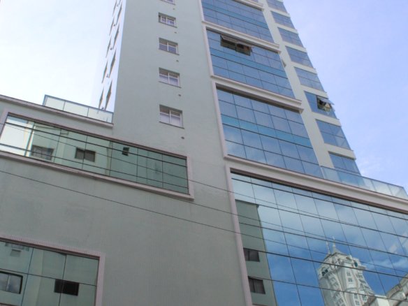 Apartamento Evely Residencial Balneário Camboriú (SC) – ESTRUCON