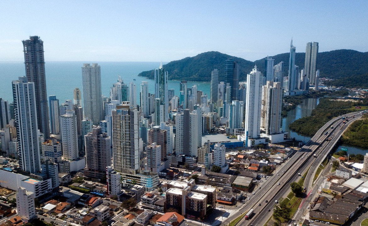 Apartamento Azure Residence Balneário Camboriú (SC) – FJC