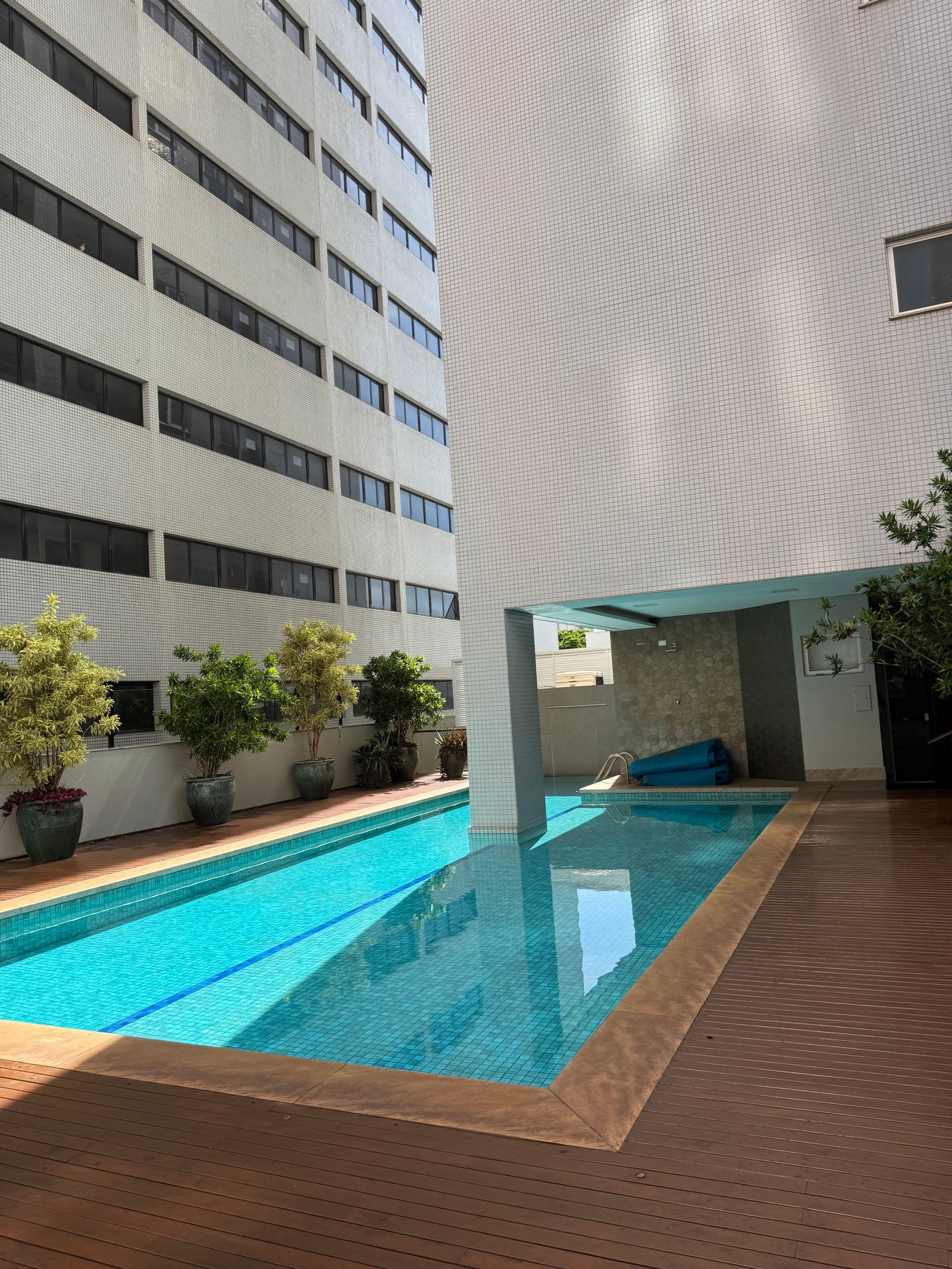 trb-ducale-piscina-03 Apartamento Palazzo Ducale Maringá (PR) – TRB