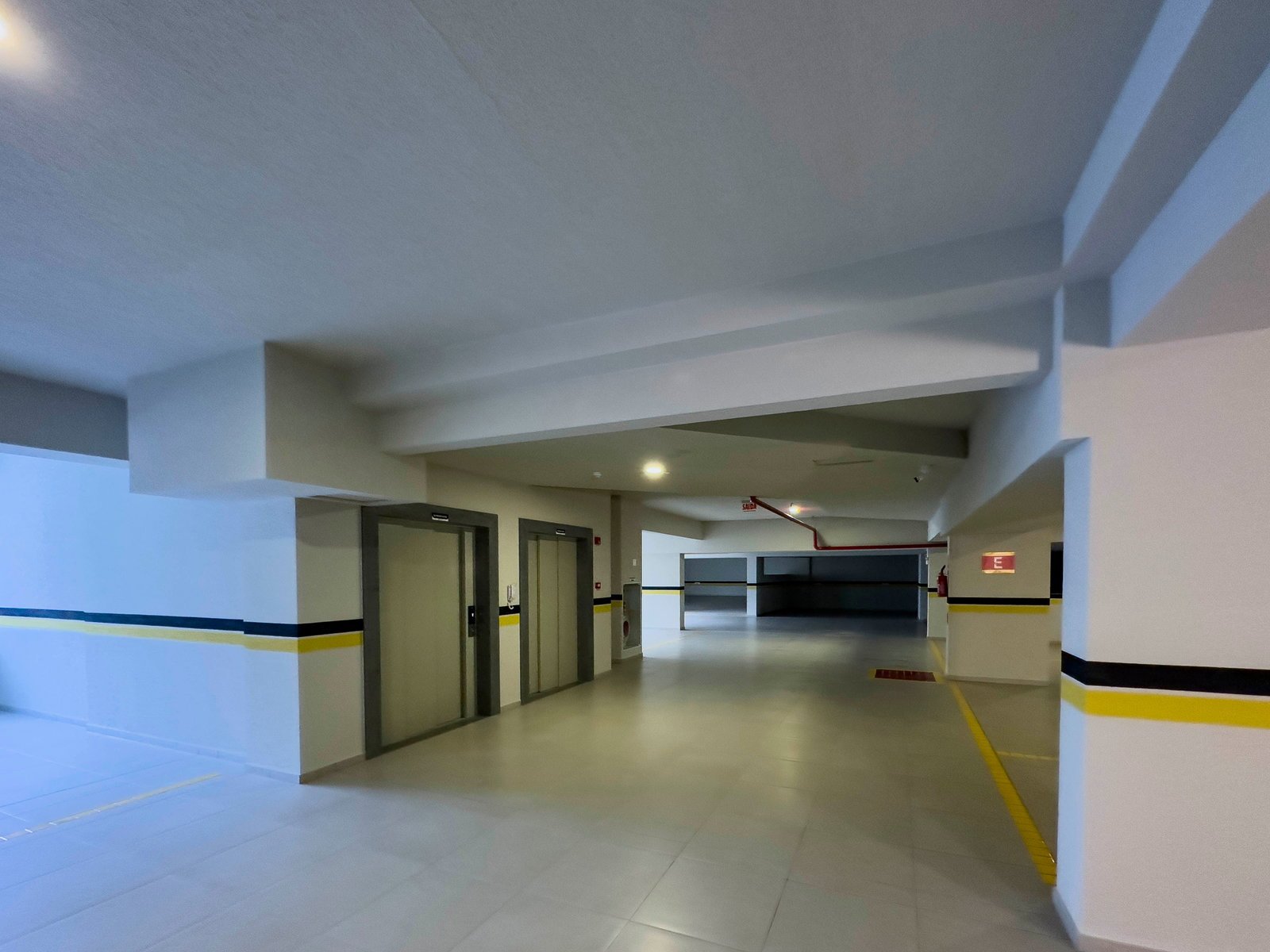 apta-exuberance-garagem-01 Apartamento no Exuberance Residence em Balneário Camboriú (SC) | APTA