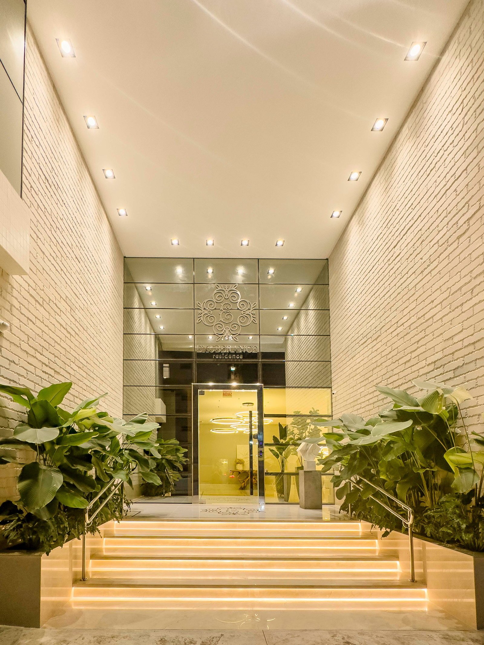 apta-exuberance-portaria-01 Apartamento no Exuberance Residence em Balneário Camboriú (SC) | APTA