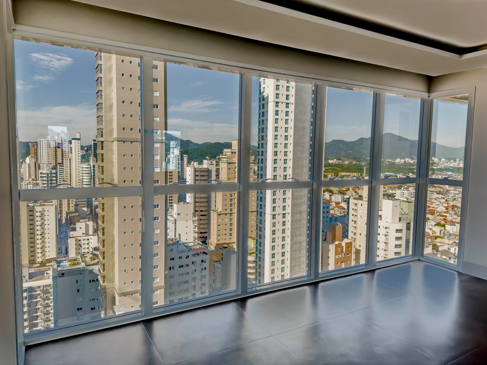 apta-exuberance-vista-janela-01 Apartamento no Exuberance Residence em Balneário Camboriú (SC) | APTA