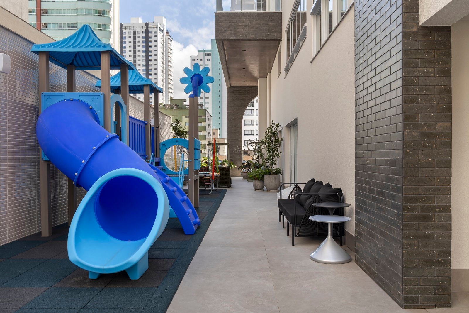arrka-timeless-playground-01 Apartamento no Timeless at Alvin Residence em Balneário Camboriú (SC) | ARRKA