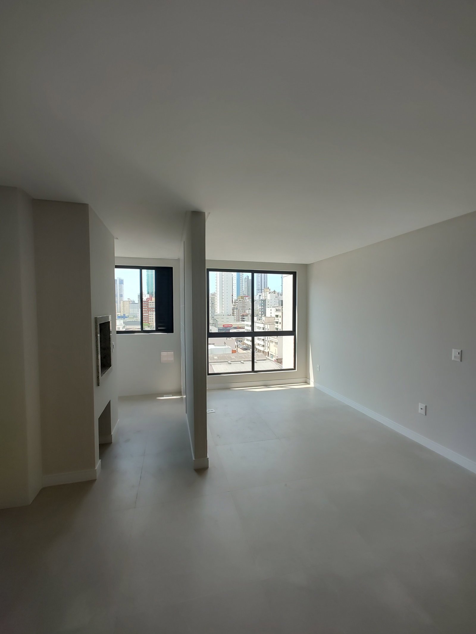 clh-montefiore-apto-sala-01 Apartamento no Montefiore Residencial em Balneário Camboriú (SC) | CLH