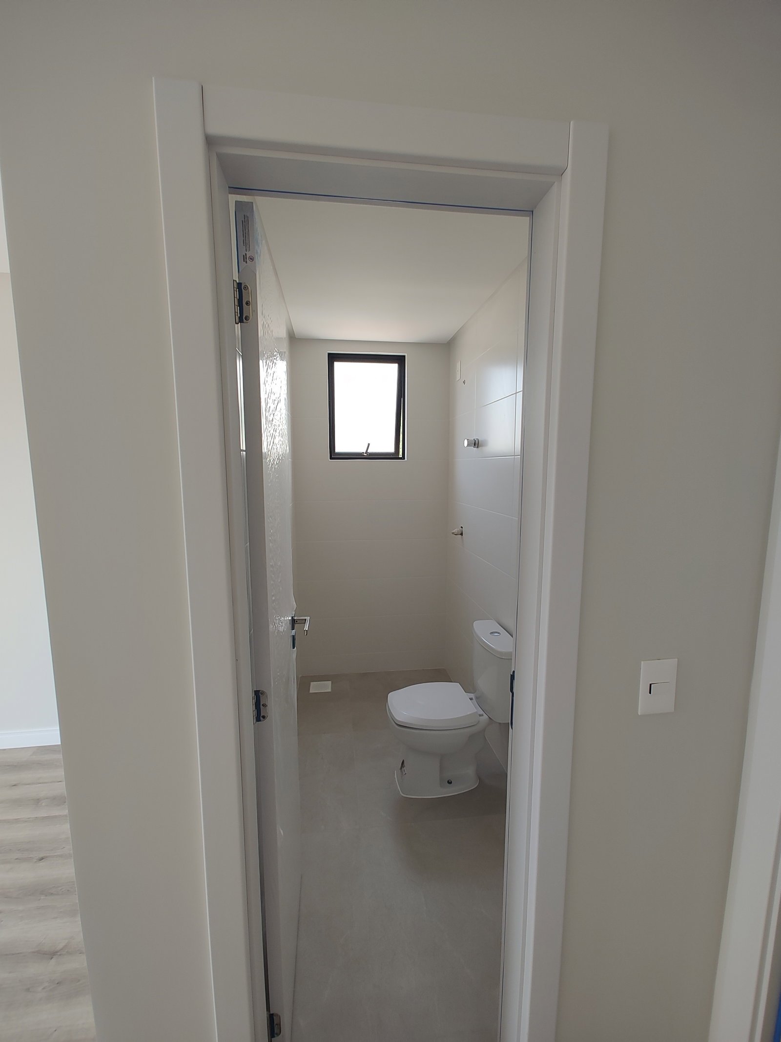 clh-montefiore-banheiro-01 Apartamento no Montefiore Residencial em Balneário Camboriú (SC) | CLH