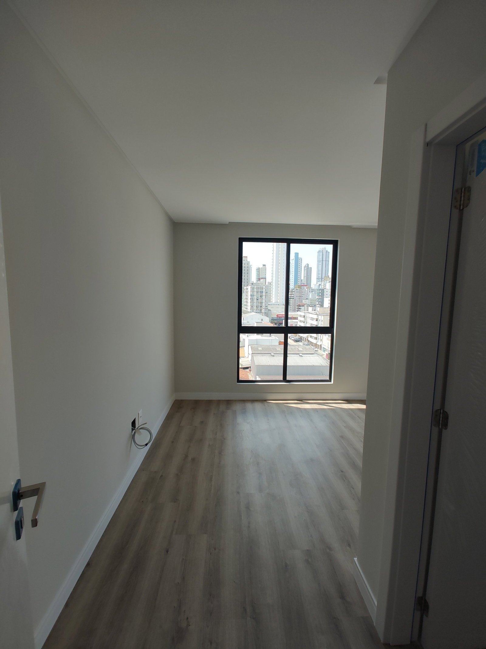 clh-montefiore-sala-01 Apartamento no Montefiore Residencial em Balneário Camboriú (SC) | CLH