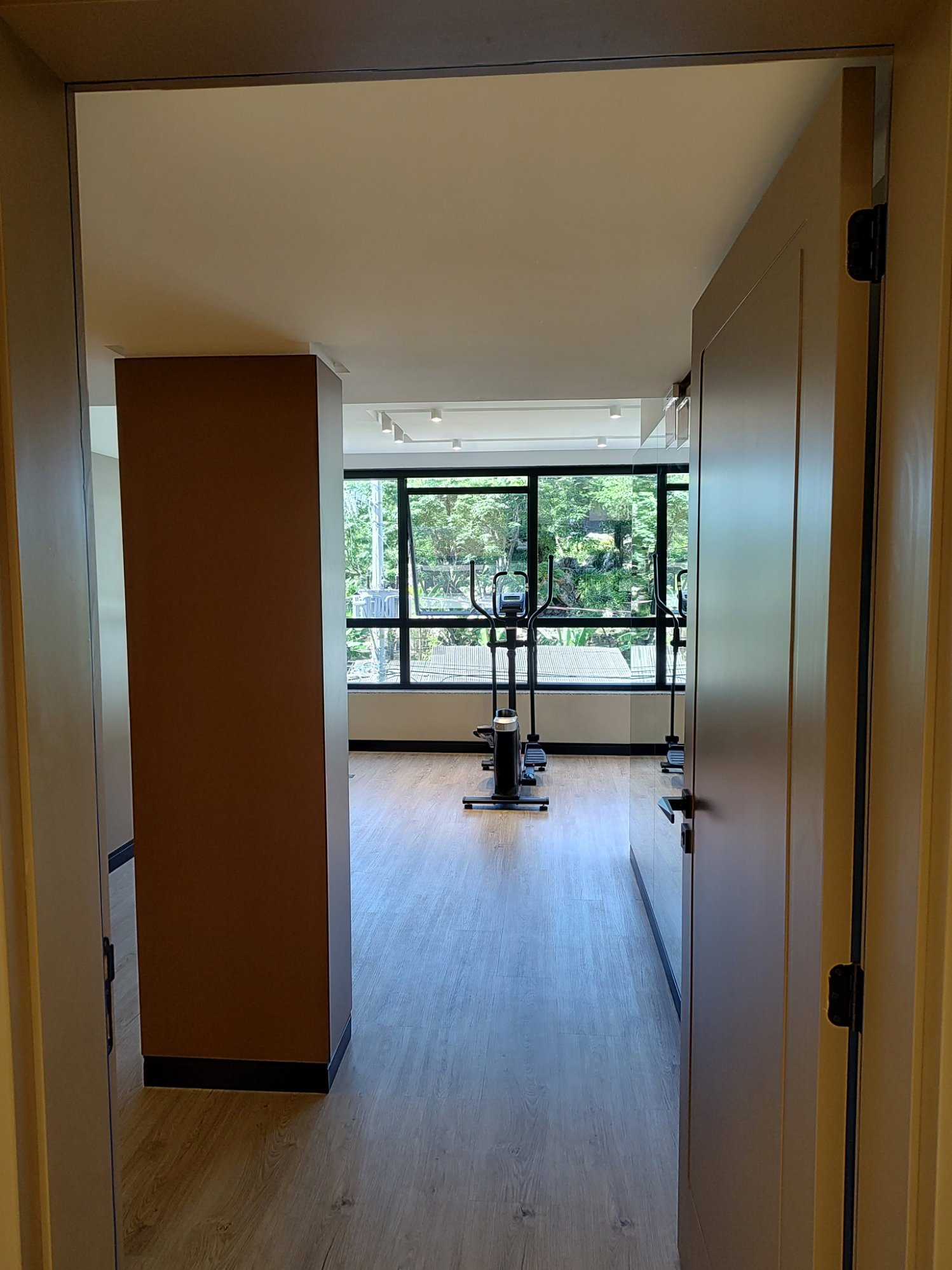 clh-plaza-viena-academia-02 Apartamento no Plaza Viena Residence em Balneário Camboriú (SC) | CLH