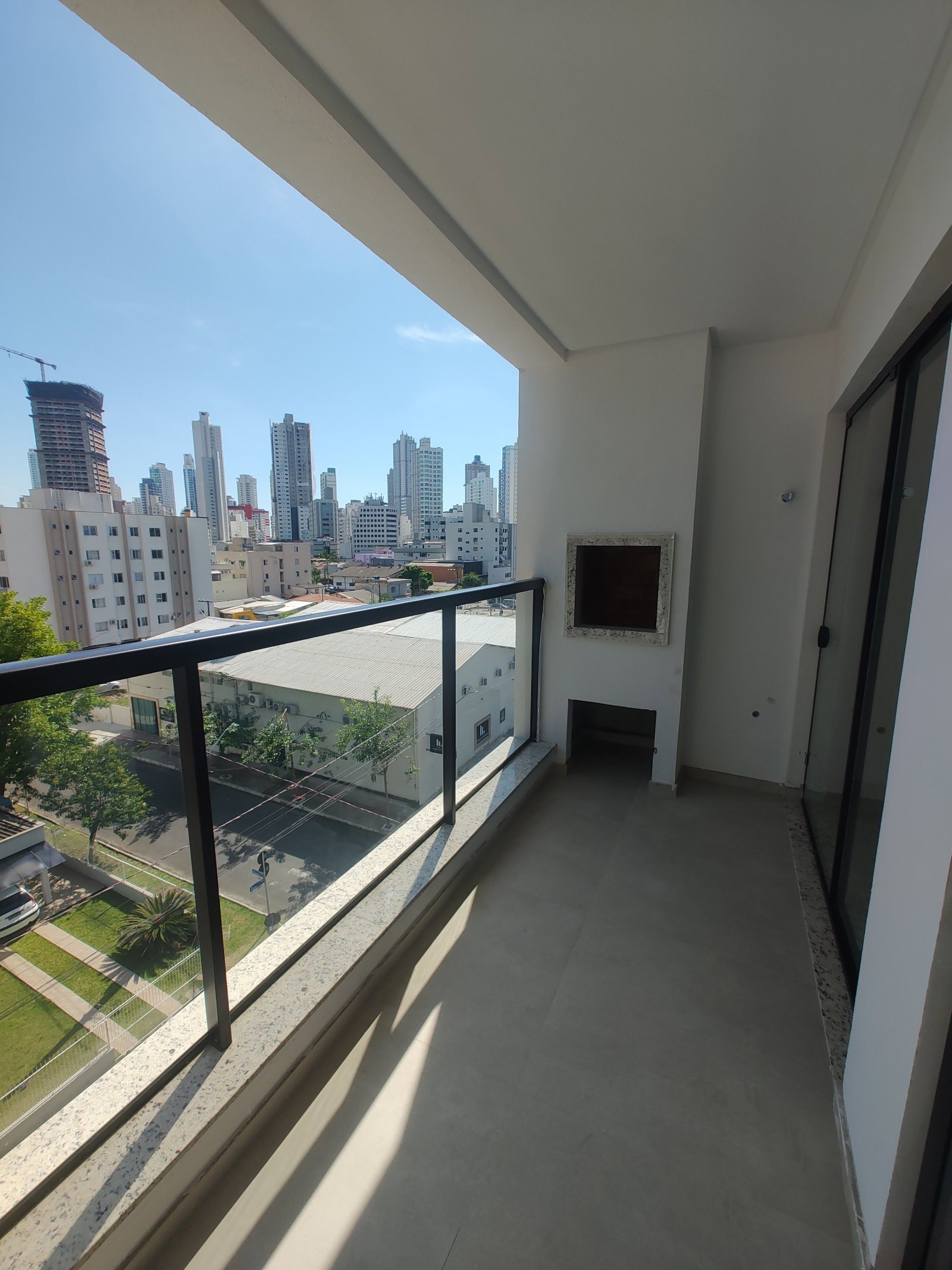 clh-plaza-viena-apto-501-04 Apartamento no Plaza Viena Residence em Balneário Camboriú (SC) | CLH