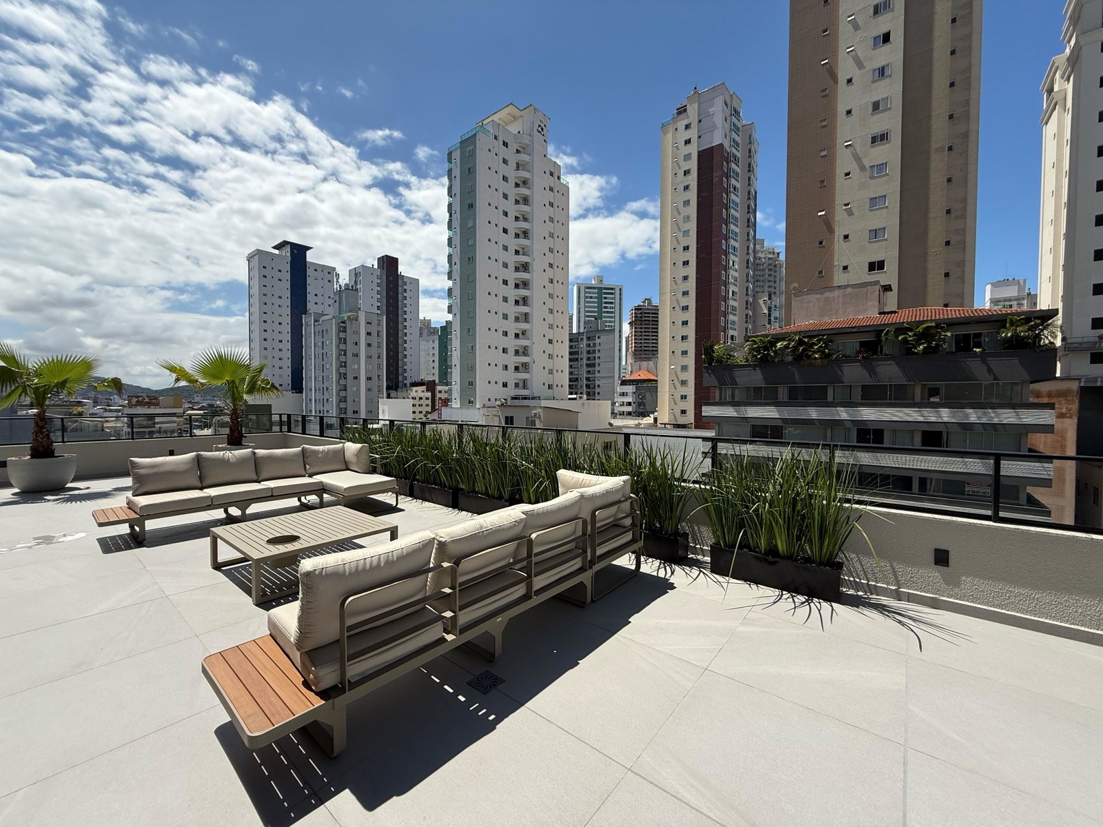 jpm-farol-de-valenca-lounge-02 Apartamento no Farol de Valença em Balneário Camboriú (SC) | JMP