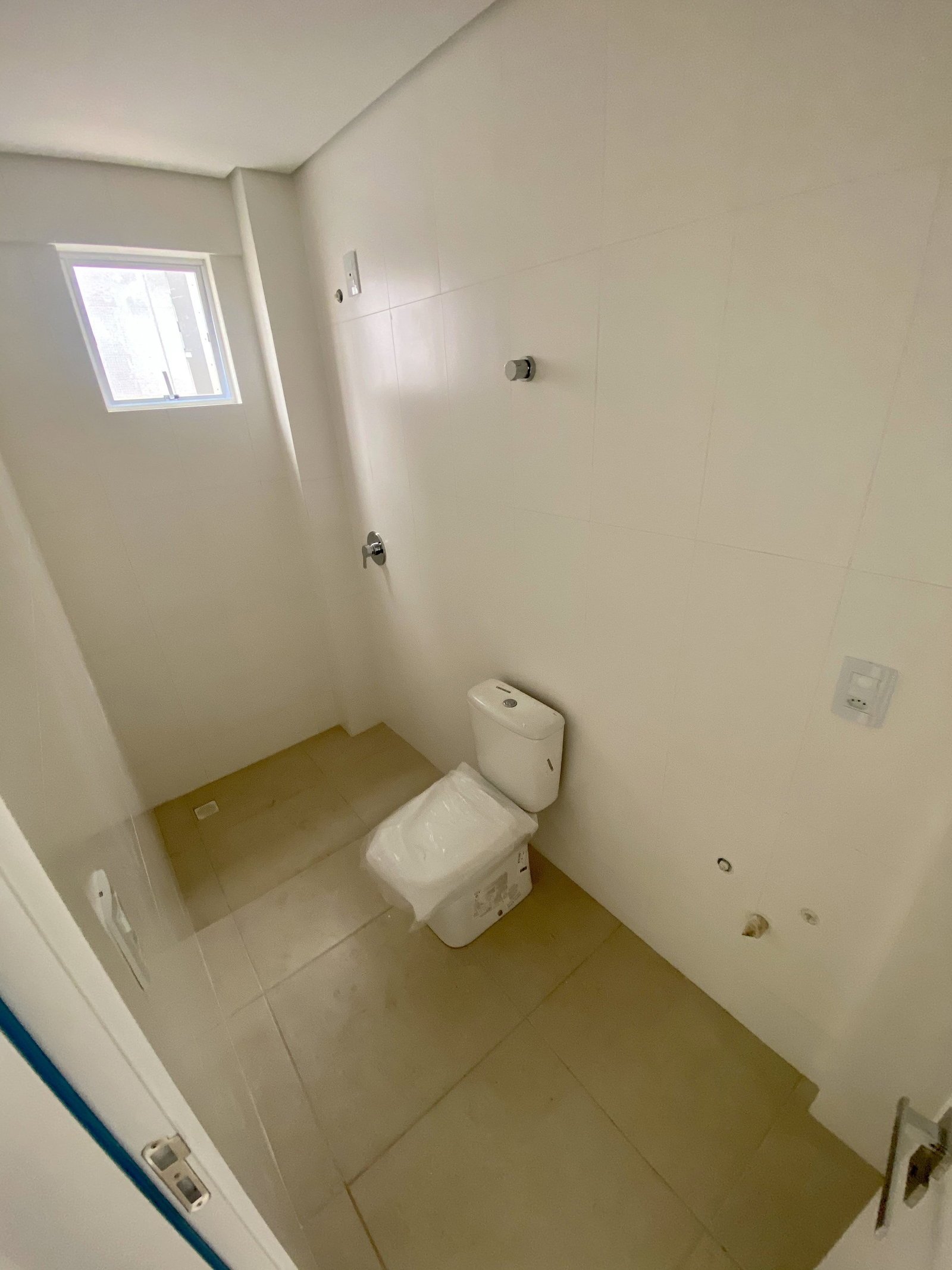 leal-kotor-apto-401-banheiro-02 Apartamento no Kotor Residence em Balneário Camboriú (SC) | LEAL