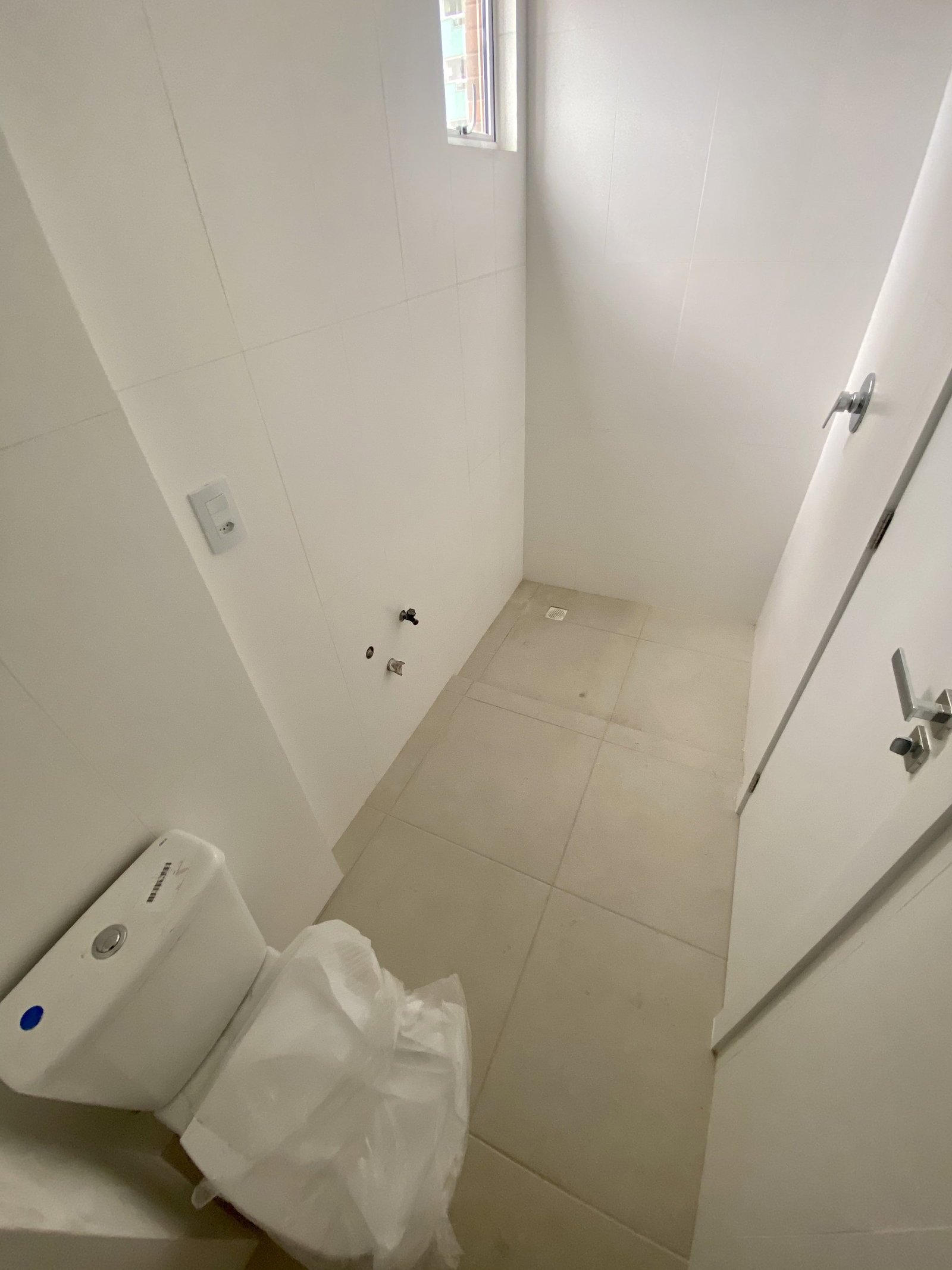 leal-kotor-apto-401-banheiro-03 Apartamento no Kotor Residence em Balneário Camboriú (SC) | LEAL