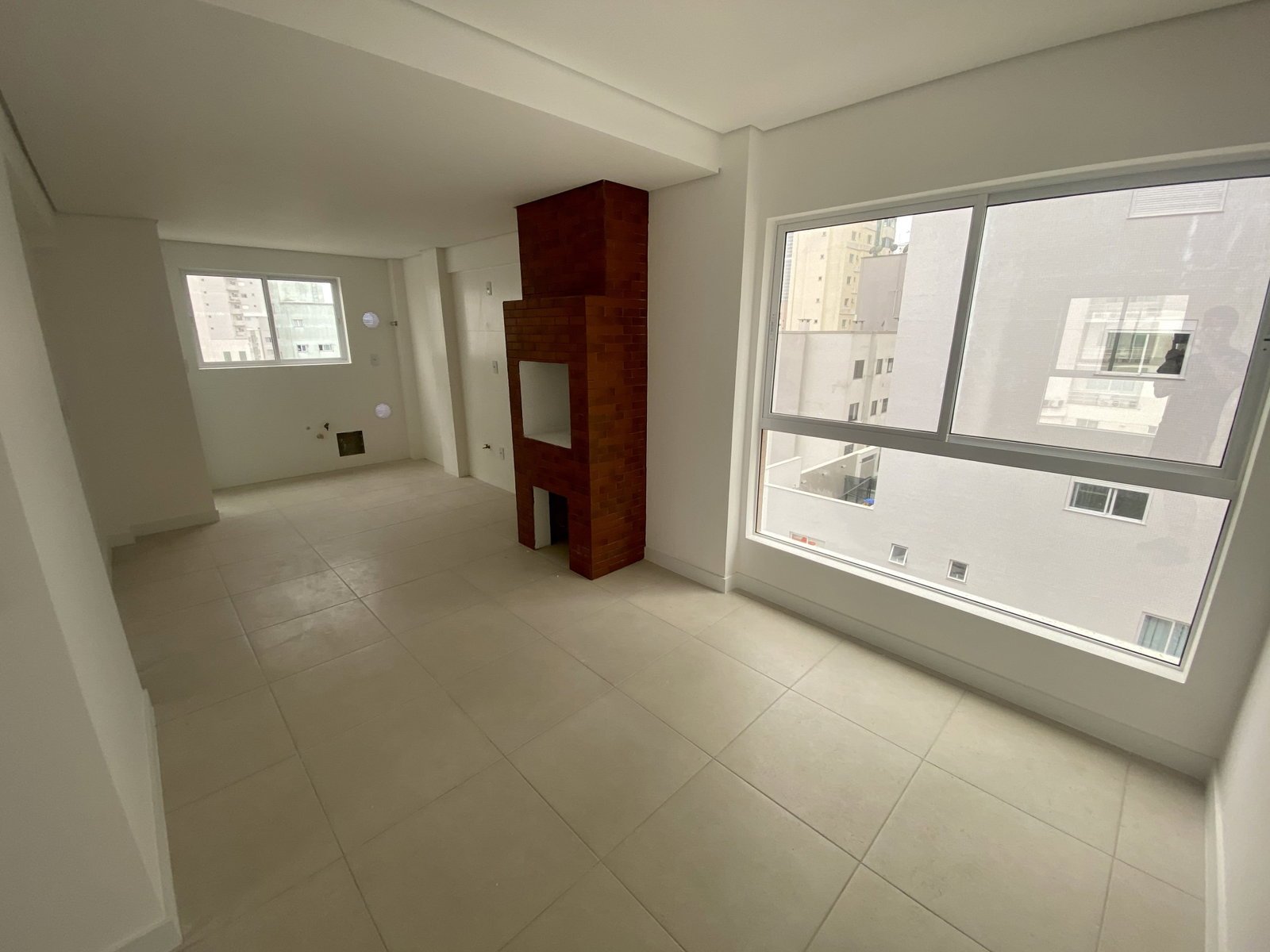 leal-kotor-apto-401-living-02 Apartamento no Kotor Residence em Balneário Camboriú (SC) | LEAL