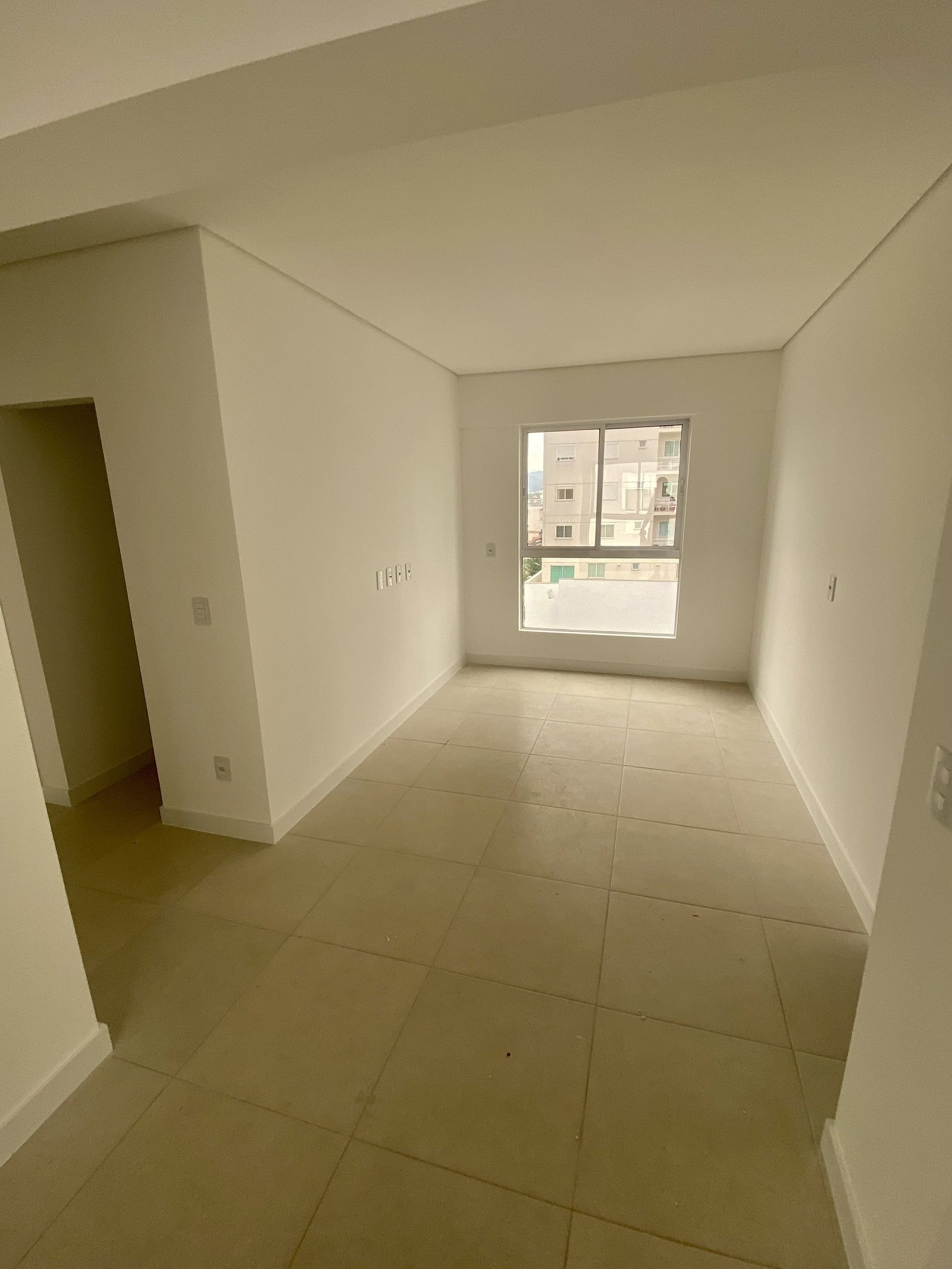 leal-kotor-apto-401-suite-01 Apartamento no Kotor Residence em Balneário Camboriú (SC) | LEAL