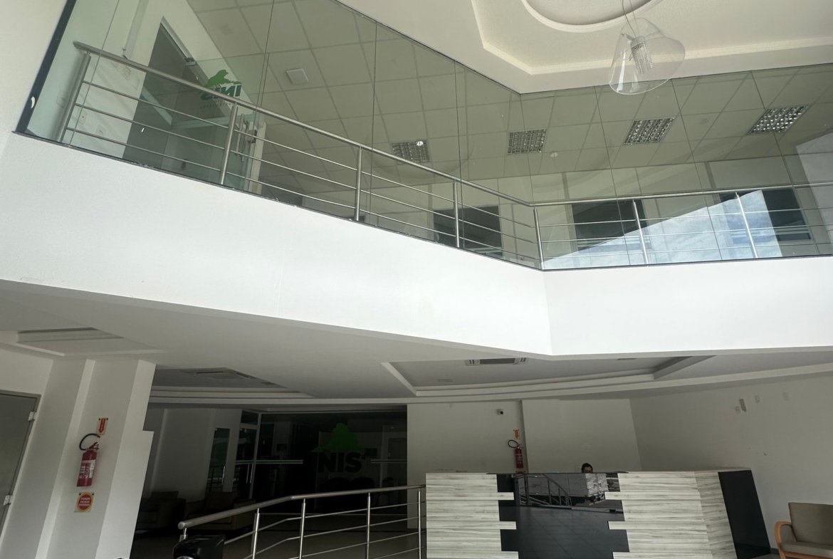 Sala Comercial no Edifício Cristine em Itajaí (SC) | LEÃO