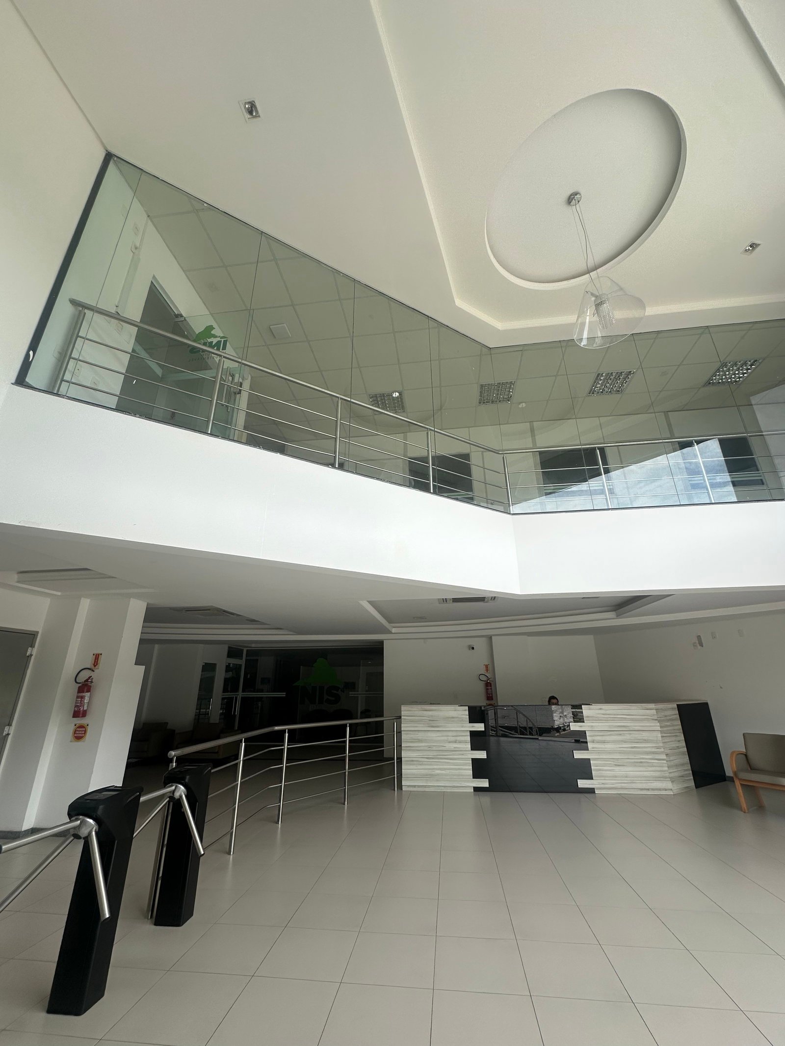 Sala Comercial no Edifício Cristine em Itajaí (SC) | LEÃO