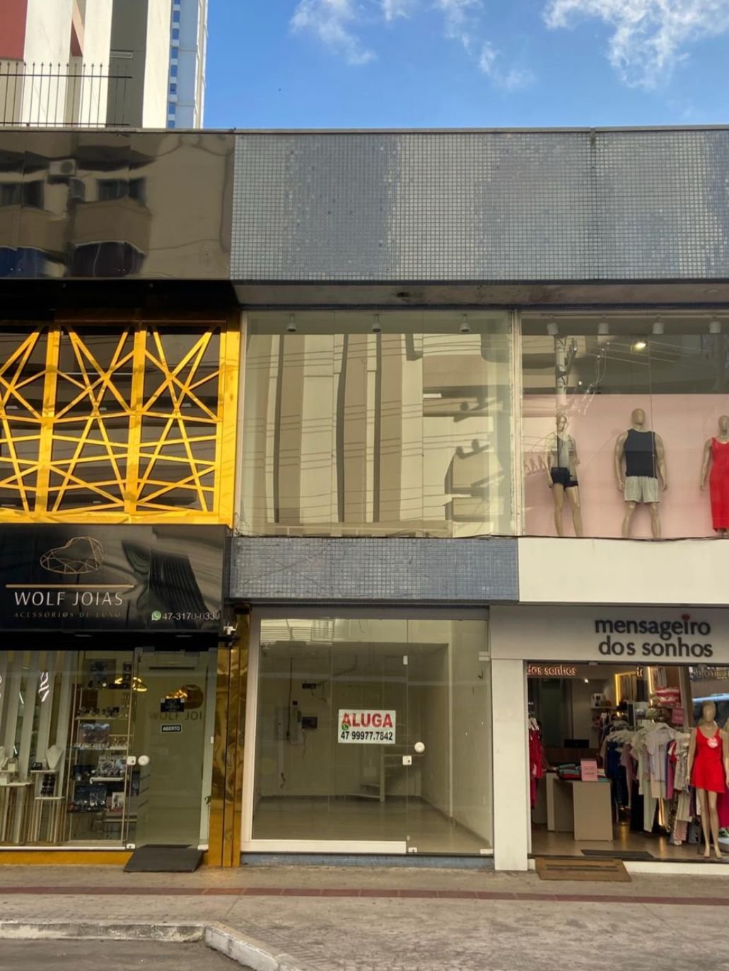 Sala Comercial no Edifício Brasil 1500 em Balneário Camboriú (SC) | LEÃO