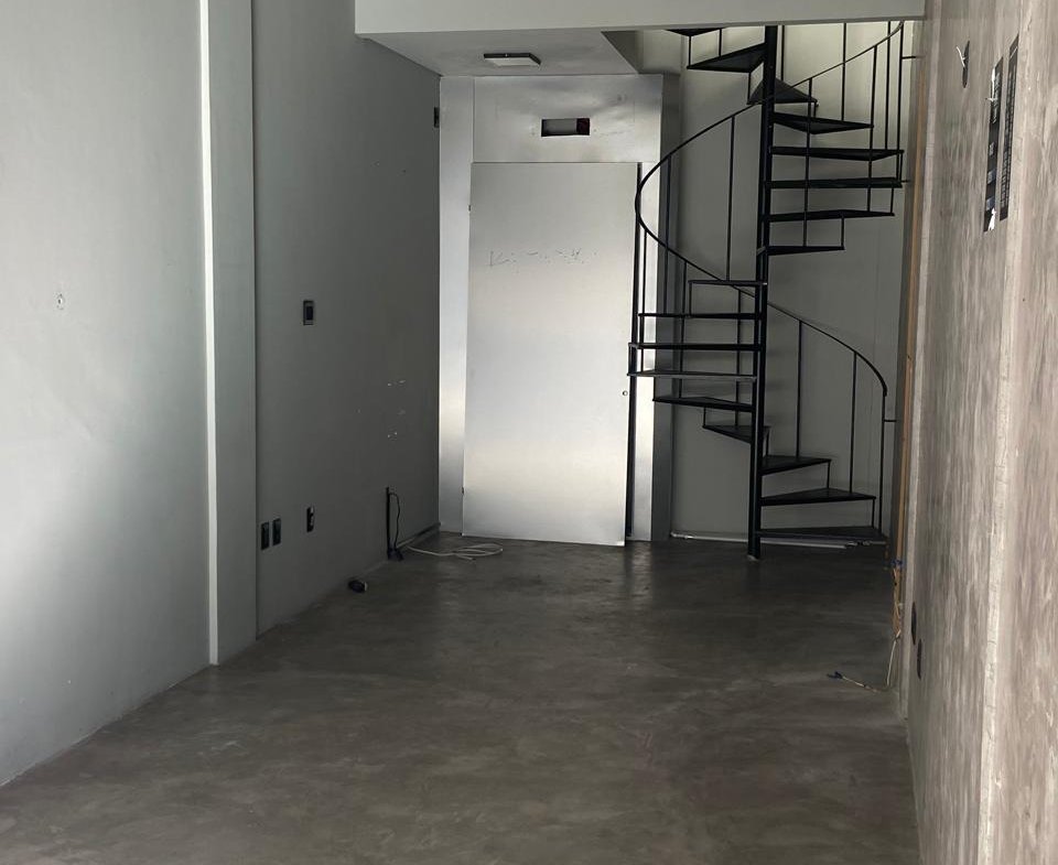 Sala Comercial no Edifício Brasil 1500 em Balneário Camboriú (SC) | LEÃO