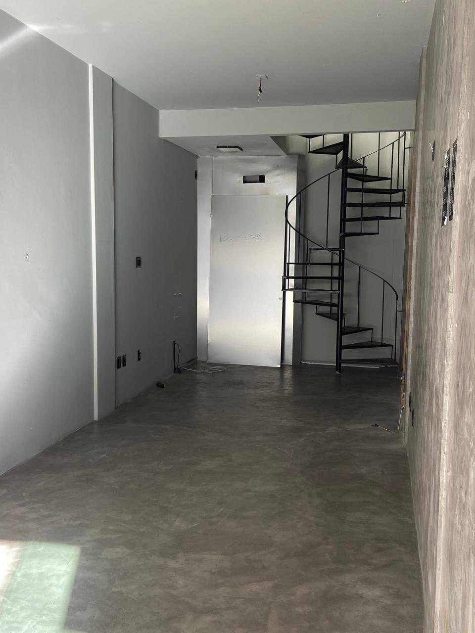 Sala Comercial no Edifício Brasil 1500 em Balneário Camboriú (SC) | LEÃO