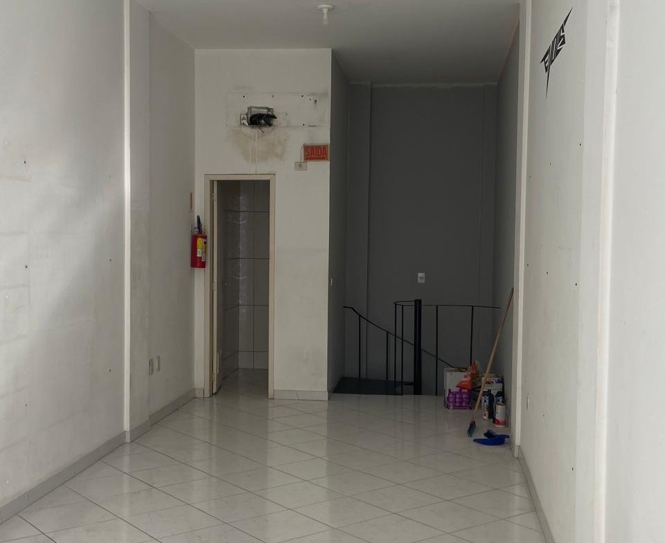 Sala Comercial no Edifício Brasil 1500 em Balneário Camboriú (SC) | LEÃO