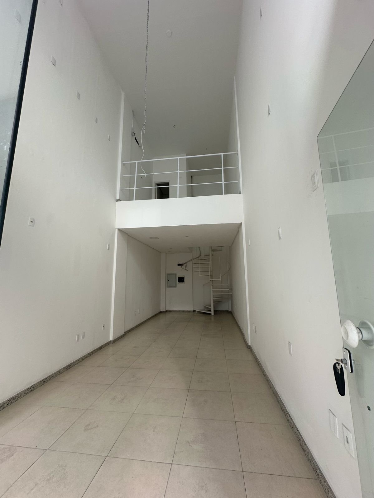 Sala Comercial no Edifício Brasil 1500 em Balneário Camboriú (SC) | LEÃO