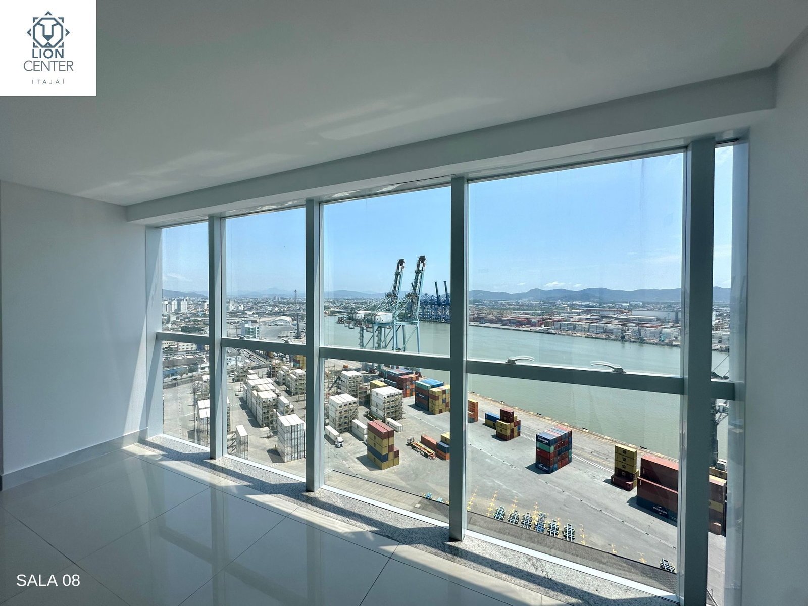 Sala Comercial no Lion Center em Itajaí (SC) | LEÃO