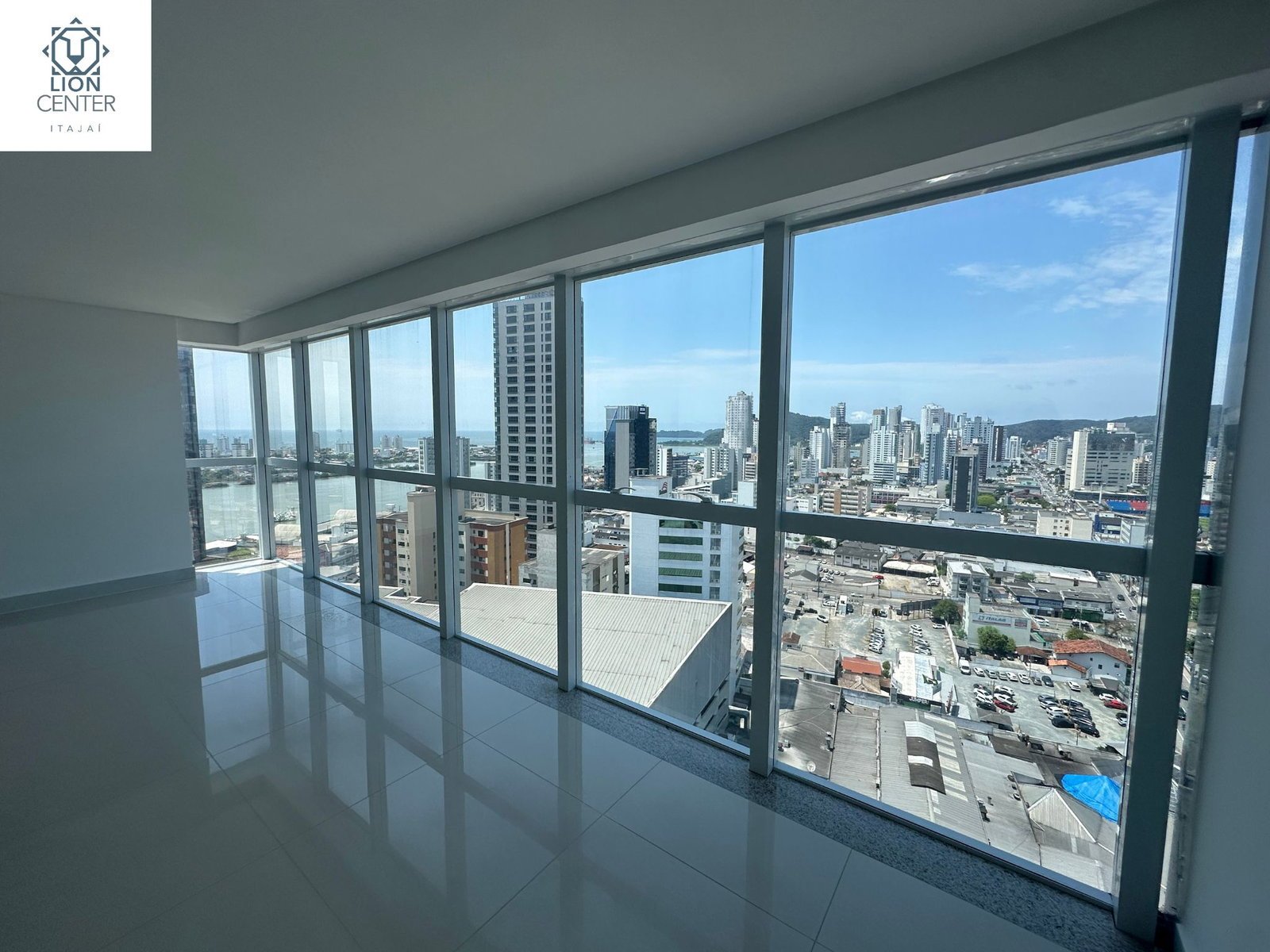 Sala Comercial no Lion Center em Itajaí (SC) | LEÃO