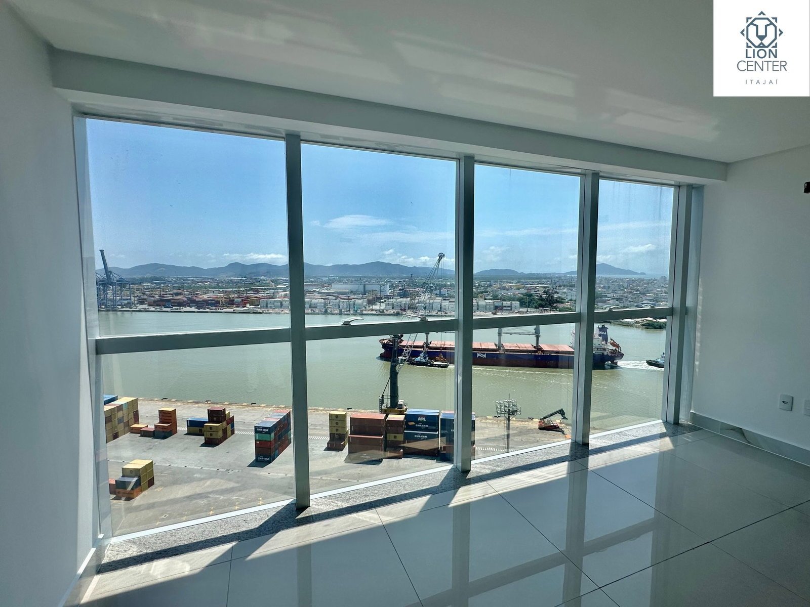 Sala Comercial no Lion Center em Itajaí (SC) | LEÃO