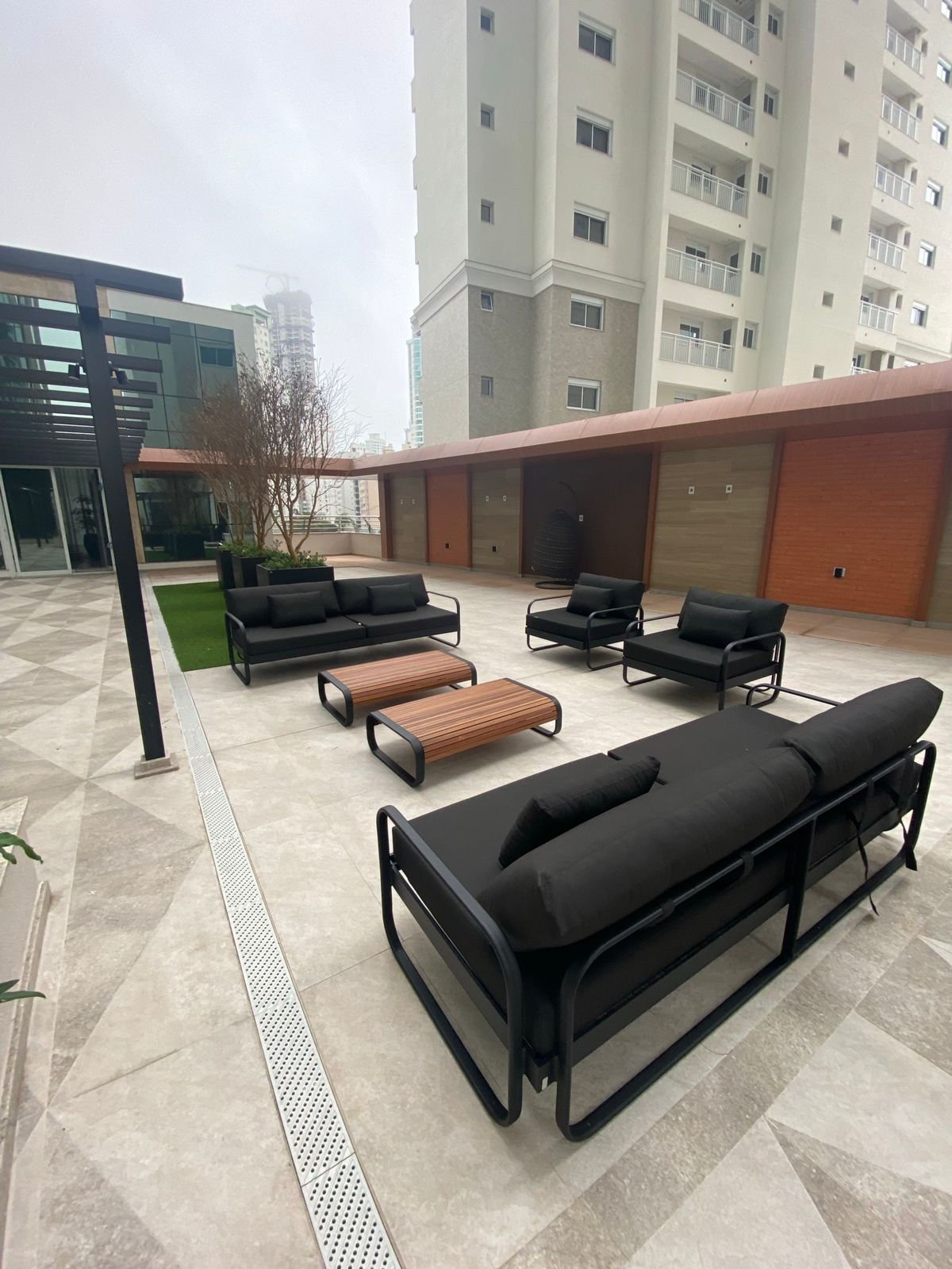 mendes-sibara-marina-beach-lounge-01 Apartamento no Marina Beach Towers em Balneário Camboriú (SC) | MENDES SIBARA