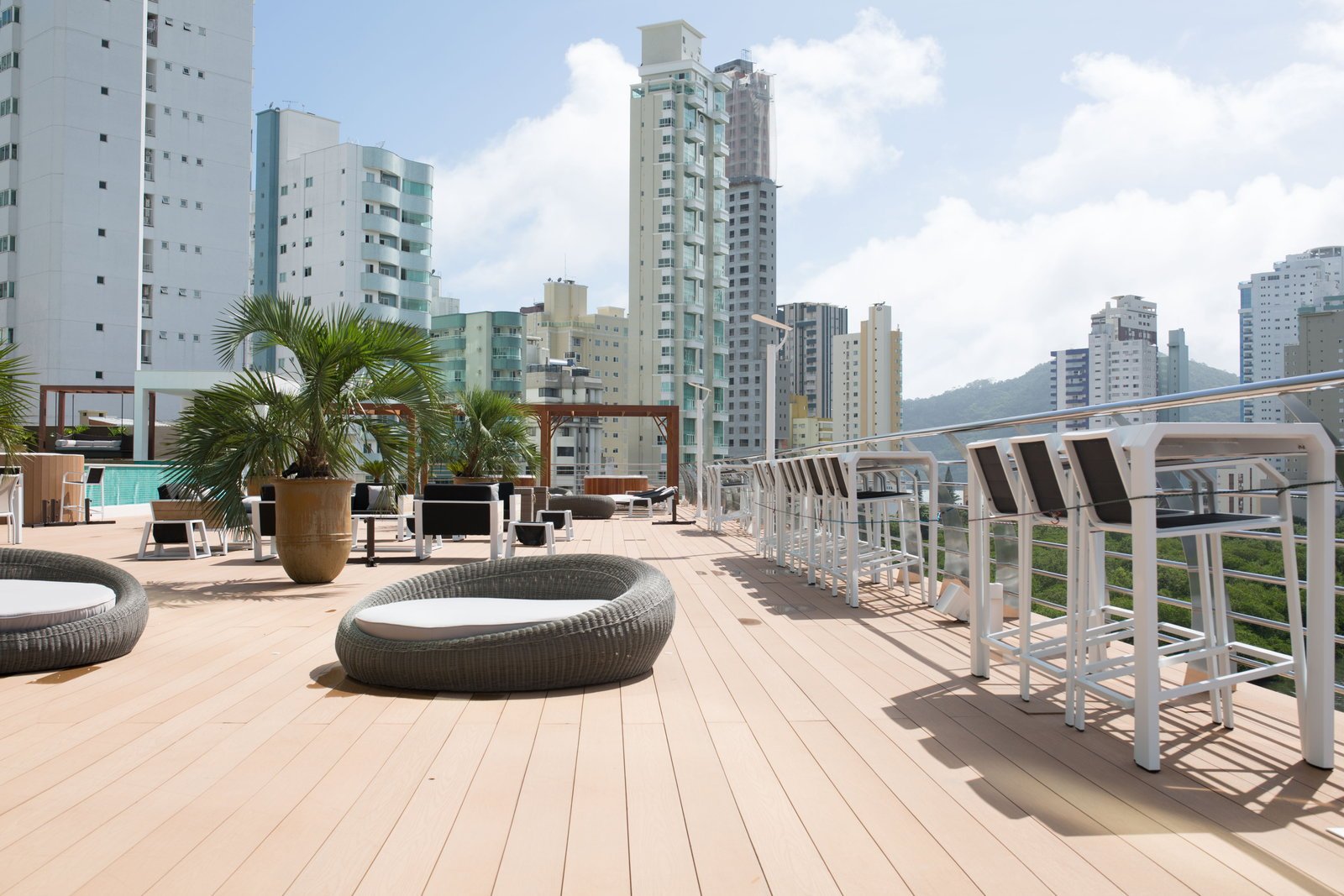 mendes-sibara-marina-beach-lounge-03 Apartamento no Marina Beach Towers em Balneário Camboriú (SC) | MENDES SIBARA