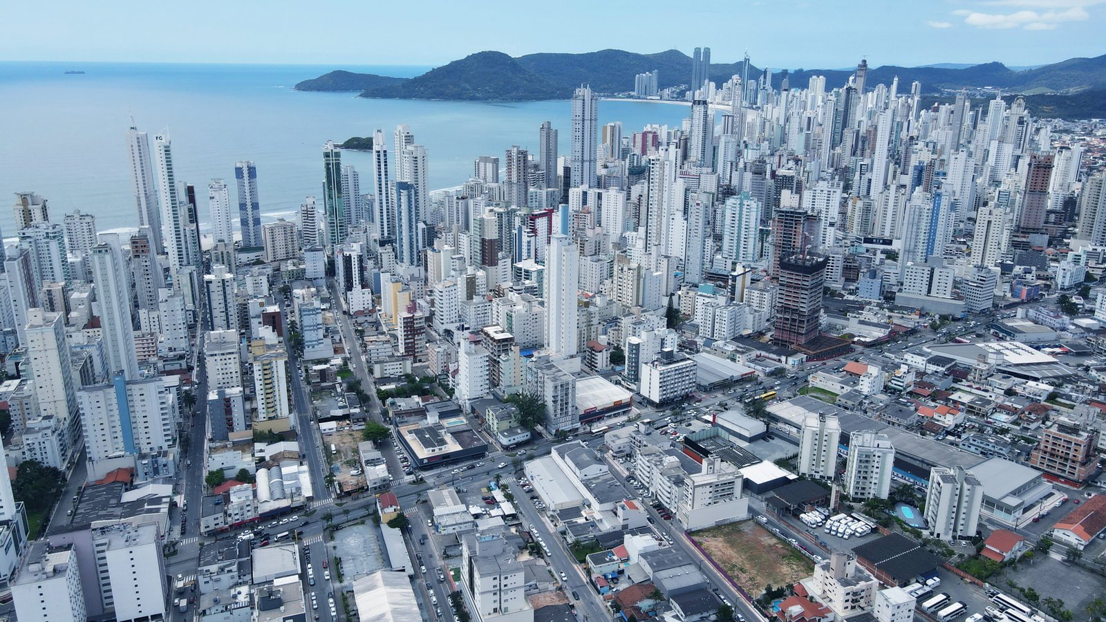 Apartamento NF Moov Home Club Balneário Camboriú (SC) – NF