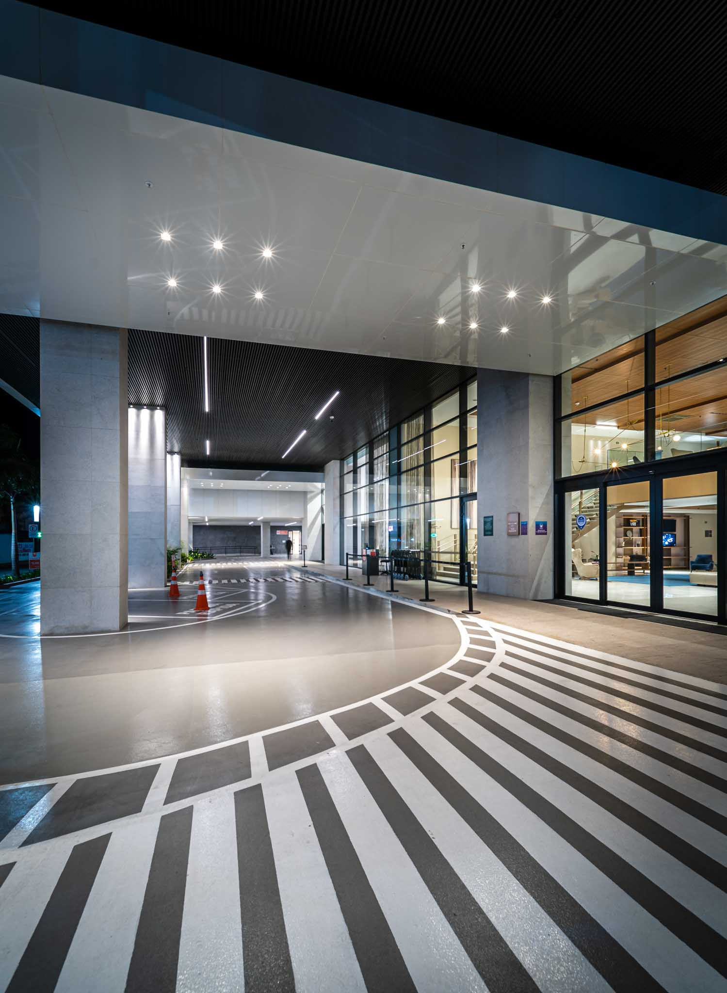 procave-absolute-manobristas-09 Sala Comercial Absolute Business & Hotel em Itajaí (SC) | PROCAVE