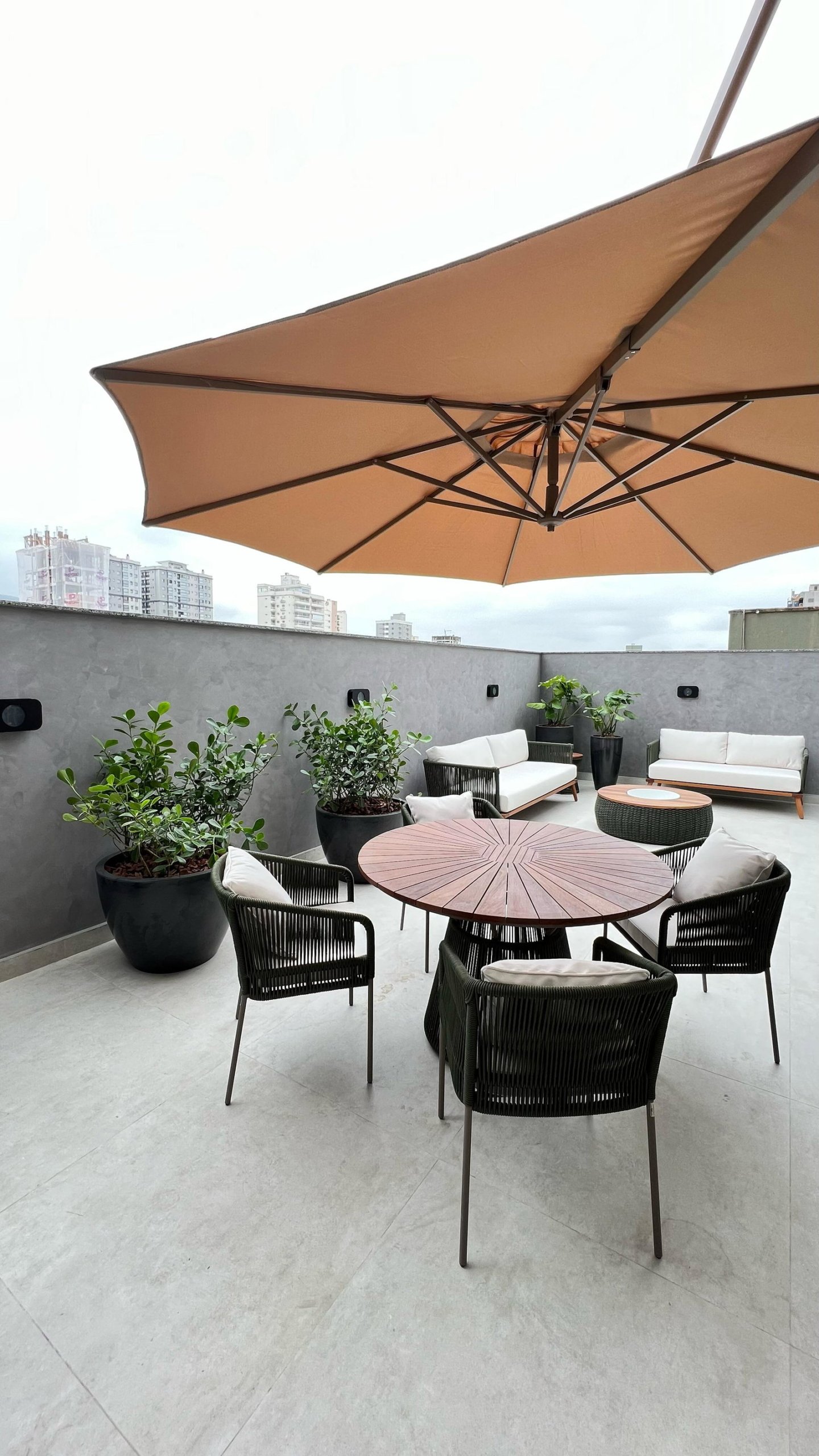 Apartamento no Sky Tower Residence em Porto Belo (SC) | REVÊ