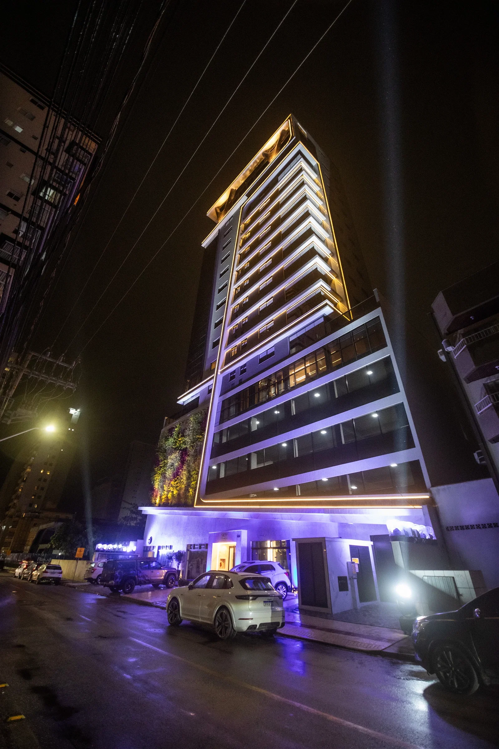 Apartamento no Sky Tower Residence em Porto Belo (SC) | REVÊ