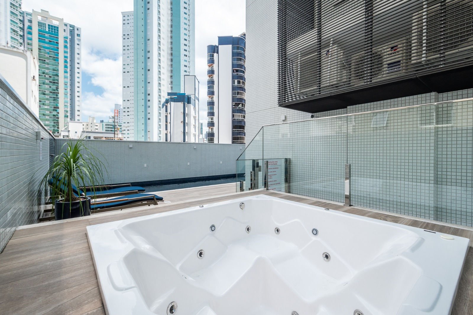 rosada-brescia-hidromassagem-03 Apartamento no Bréscia Residencial em Balneário Camboriú (SC) | ROSADA