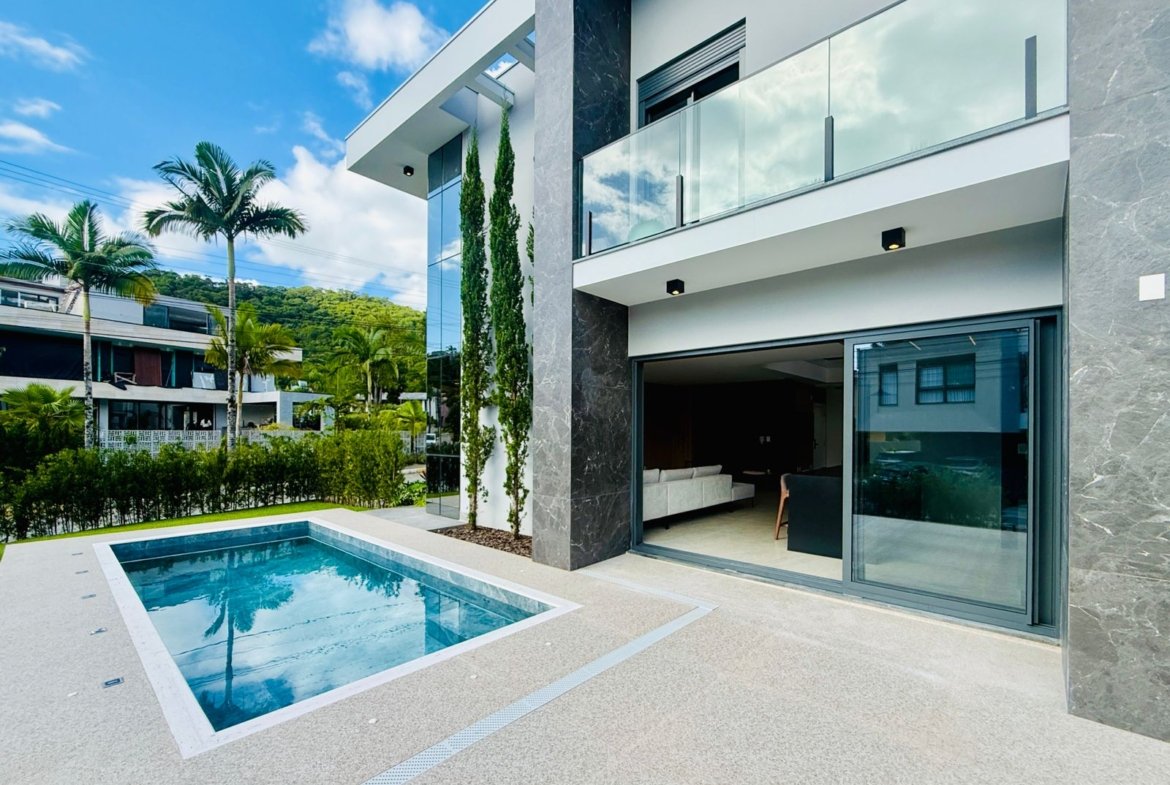 Casa 56 no Condomínio Haras Rio do Ouro em Balneário Camboriú (SC) | ROSADA