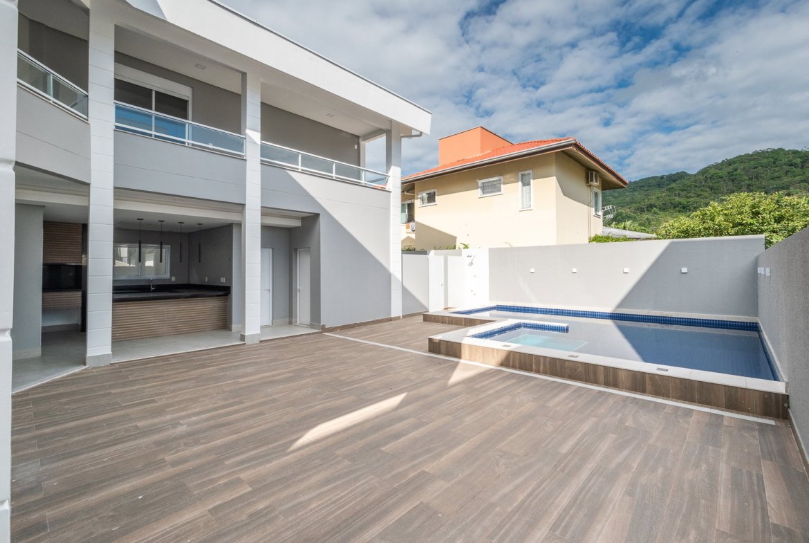 Casa 99 no Condomínio Haras Rio do Ouro em Balneário Camboriú (SC) | ROSADA