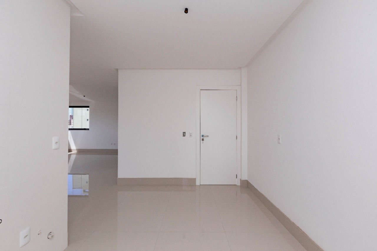 Apartamento no Villa Castelli em Balneário Camboriú (SC) | ROSADA
