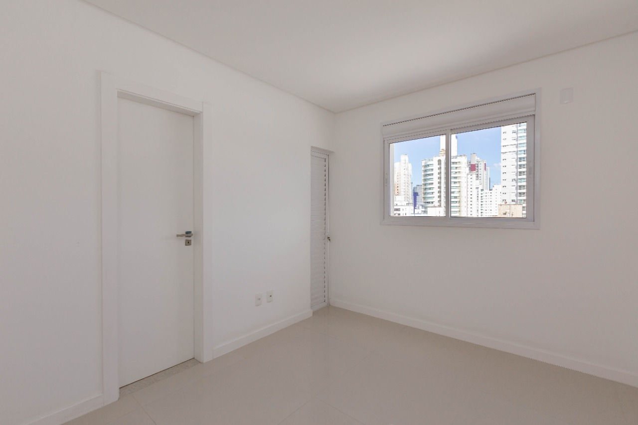 Apartamento no Villa Castelli em Balneário Camboriú (SC) | ROSADA