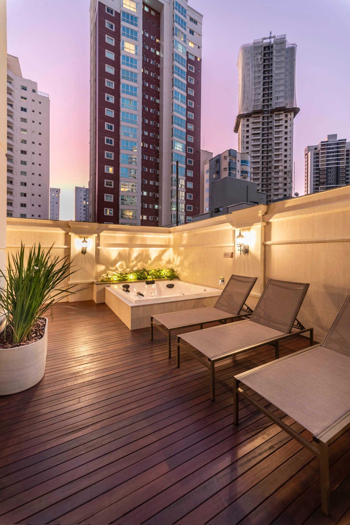silva-packer-hannover-hidromassagem-03 Apartamento no Hannover Residence em Balneário Camboriú (SC) | SILVA PACKER