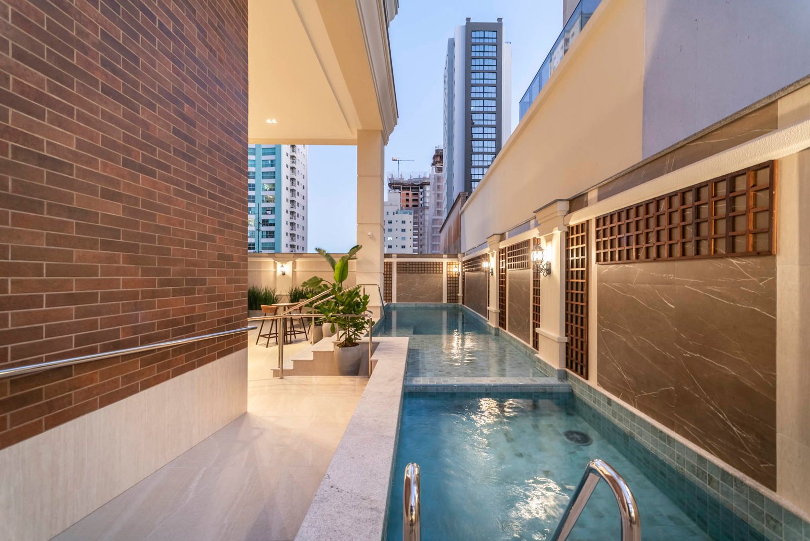 silva-packer-hannover-piscina-02 Apartamento no Hannover Residence em Balneário Camboriú (SC) | SILVA PACKER