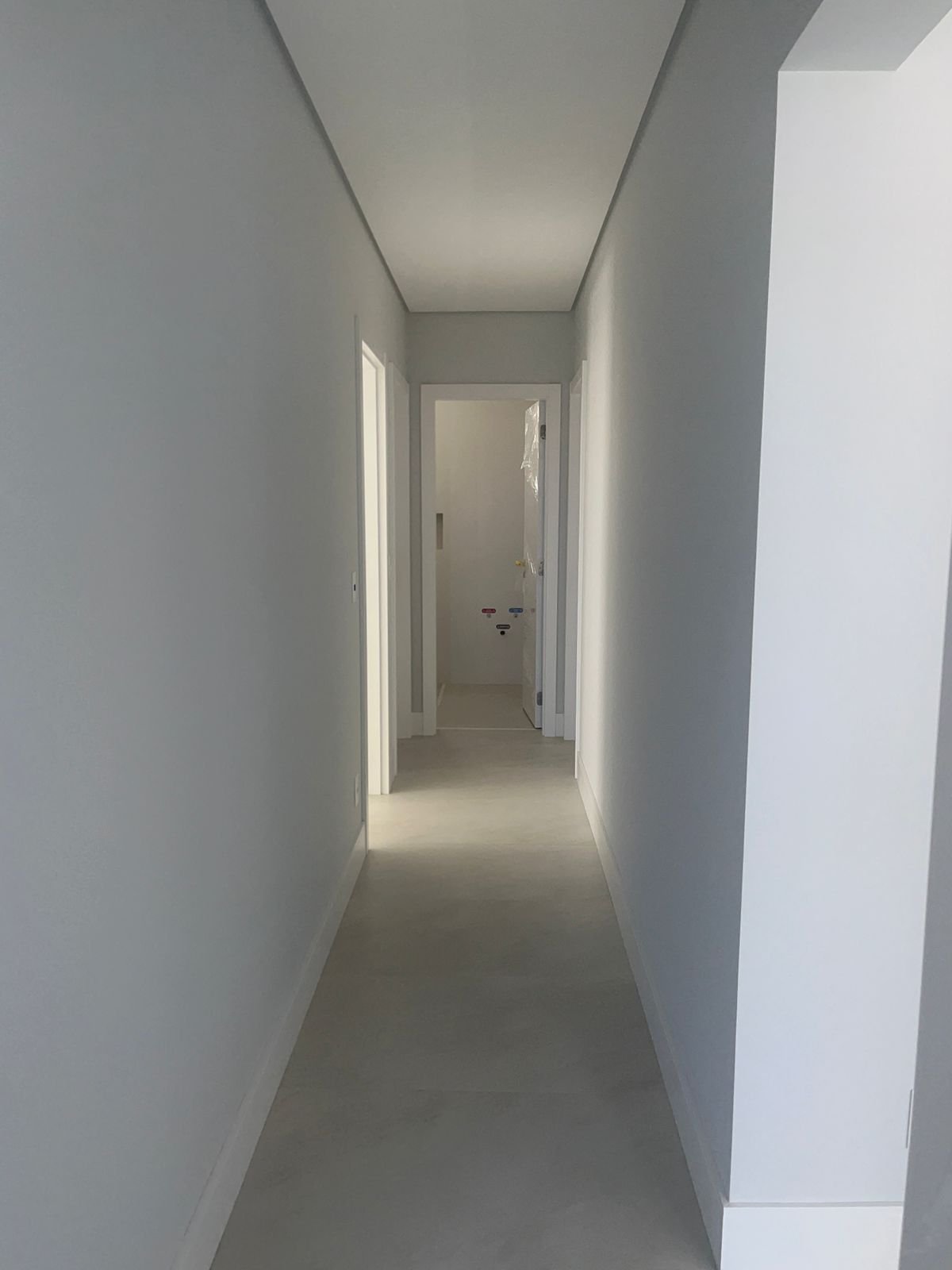 silva-packer-solar-di-capri-apto-corredor-01 Apartamento no Solar di Capri Residence em Balneário Camboriú (SC) | SILVA PACKER
