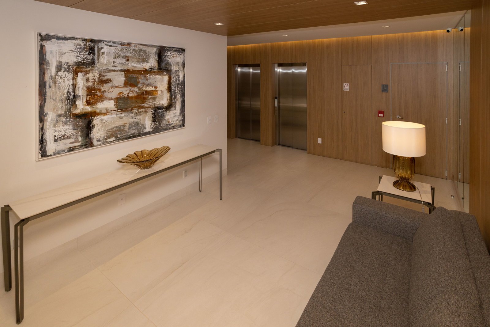 trianon-charmant-hall-02 Apartamento no Charmant Residence em Balneário Camboriú (SC) | TEX