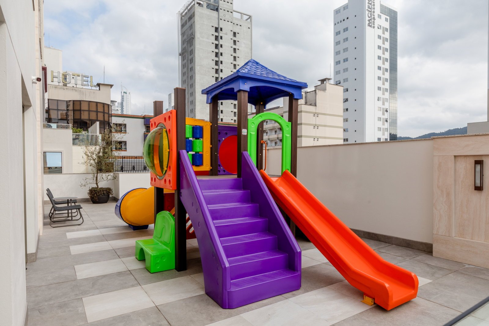 trianon-charmant-playground-01 Apartamento no Charmant Residence em Balneário Camboriú (SC) | TEX