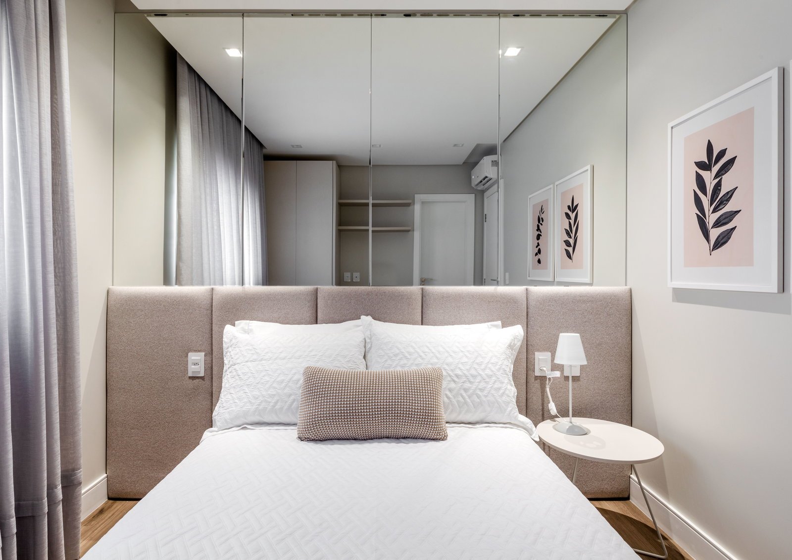 trianon-charmant-suite-01 Apartamento no Charmant Residence em Balneário Camboriú (SC) | TEX