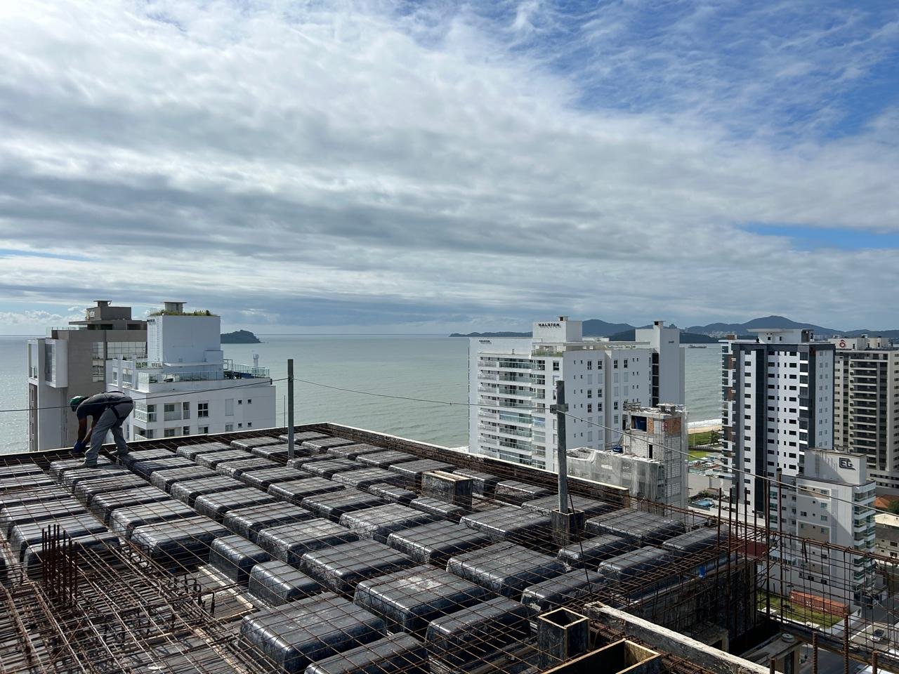 aplat-betton-le-vitta-obra-laje-01 Apartamento no Lê Vittá Residence em Balneário Piçarras (SC) | BETTON