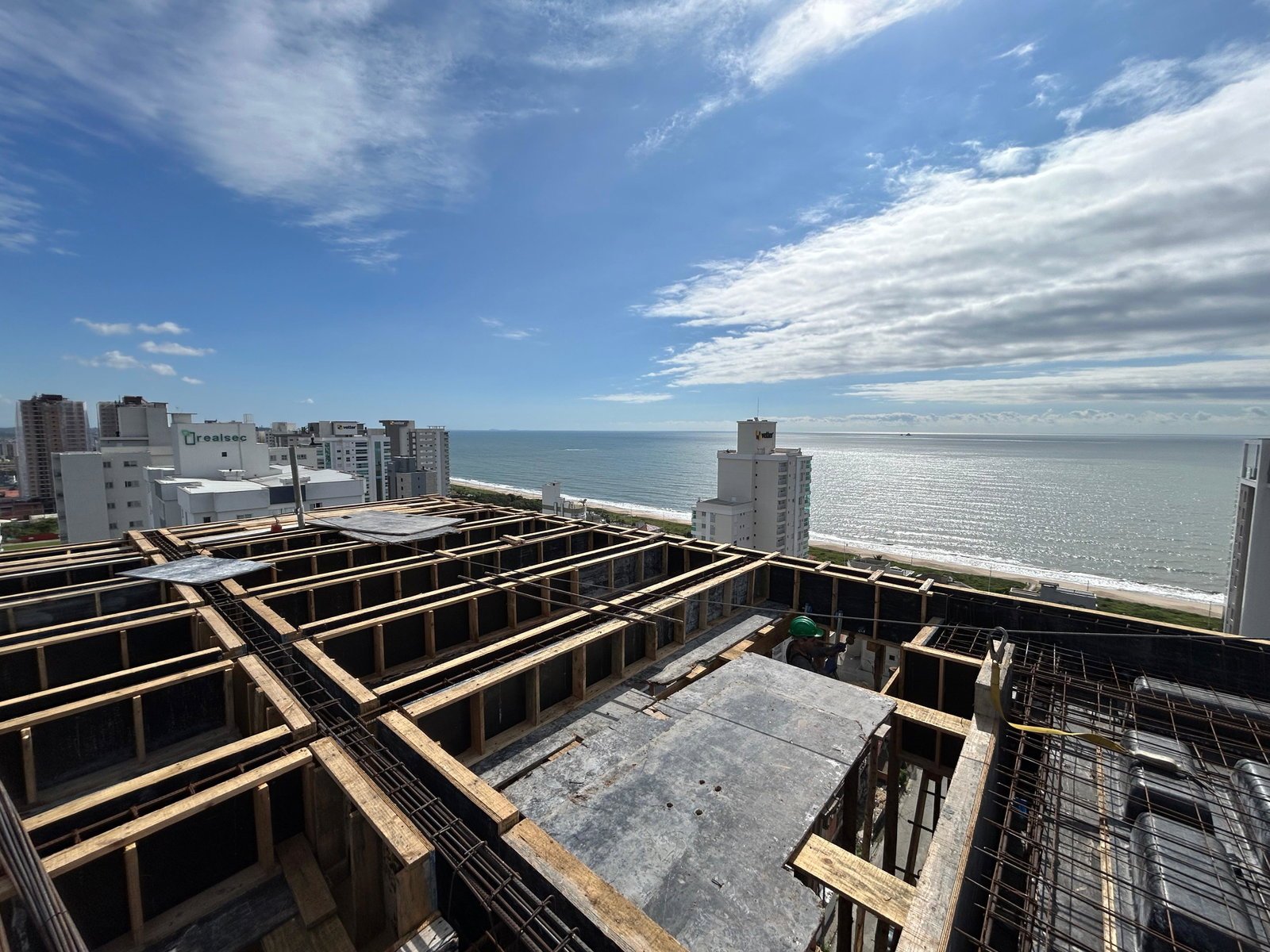 aplat-betton-le-vitta-obra-laje-02 Apartamento no Lê Vittá Residence em Balneário Piçarras (SC) | BETTON