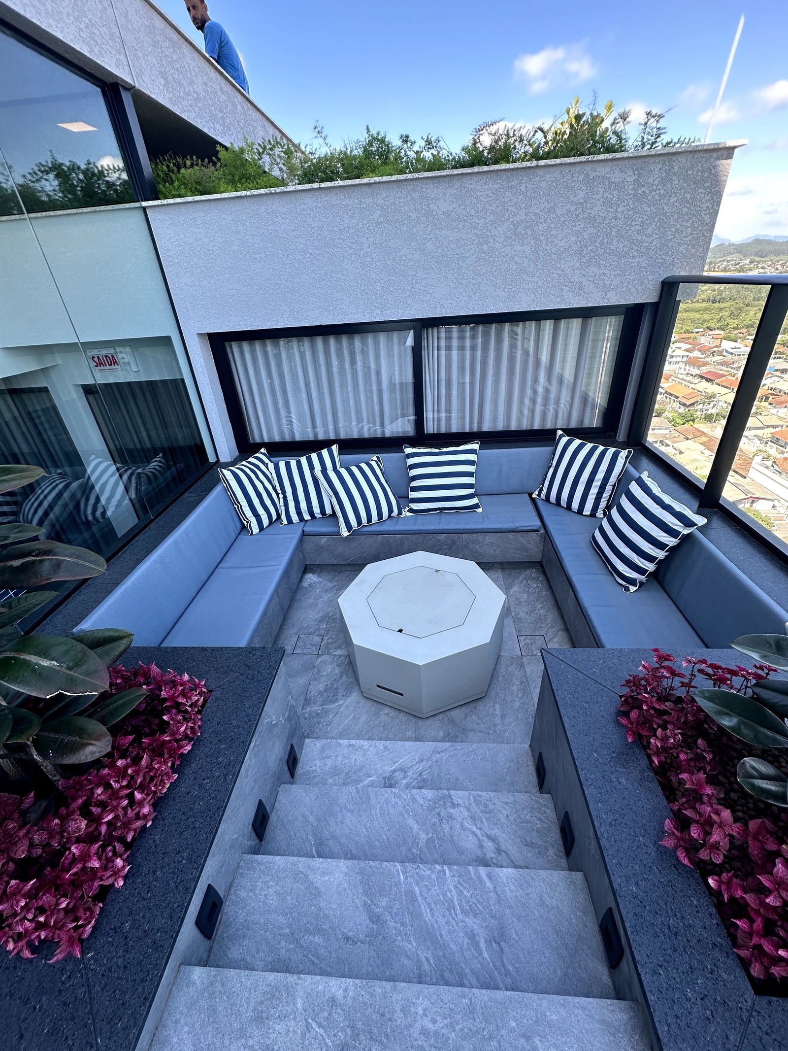 aplat-cas-horizon-fireplace-01 Apartamento no Iconic Residence em Balneário Piçarras (SC) | CAS